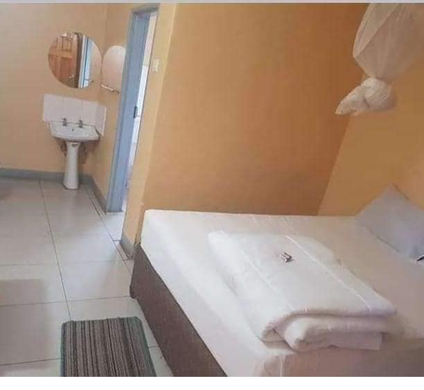 Comfortable stay at Jojomo Guest House Luanshya